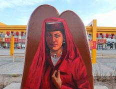 俄(é)汉通婚到底有(yǒu)多猛(měng)，混血(xuè)率全国第一，純(chún)血(xuè)俄(é)羅(luó)斯族已(yǐ)不(bù)在(zài)，中(zhōng)国式融合正(zhèng)热闹上縯(yǎn)