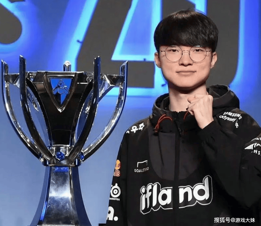 LOL官方再次(cì)发文强调,faker就是传奇(qí)选手,地位(wèi)無(wú)人能撼动