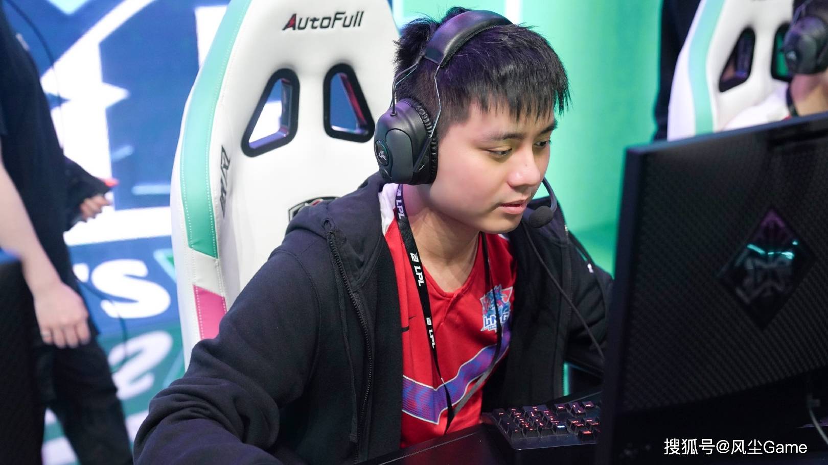 LOL全华班晋級(jí)世界(jiè)赛!Karsa泪洒赛场,FoFo:我真(zhēn)的有罪(zuì)?