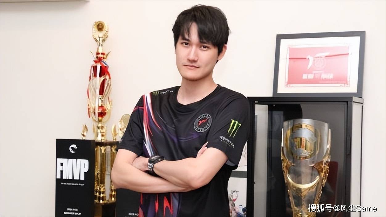 LOL世界(jiè)冠軍(jūn)AD複(fù)出!自降身价打次(cì)级联赛,FoFo被TLN优化再次(cì)失(shī)业