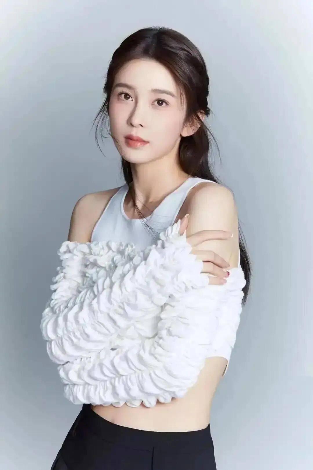 她(tā)摆爛(làn)的真(zhēn)够徹(chè)底啊(a)...