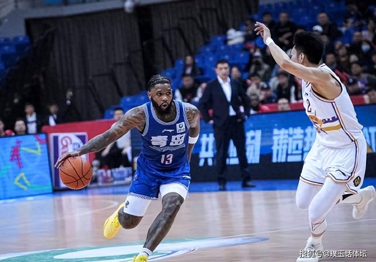 又來(lái)新人!丹(dān)麦聯(lián)赛得分(fēn)王加(jiā)盟山东,年薪曝光,邱彪(biāo)有望冲击前四(sì)