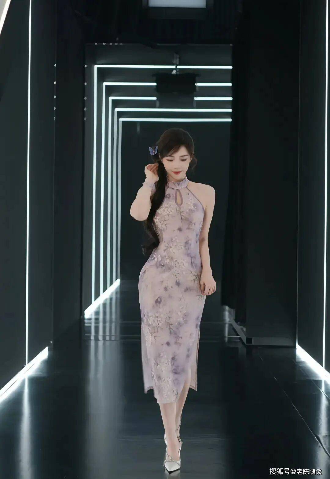 余霜,先天旗(qí)袍美躰(tǐ)女(nǚ)人