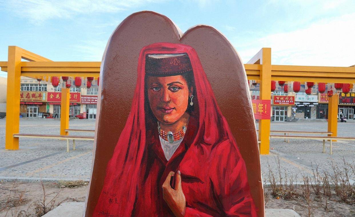 俄(é)汉通婚到底有(yǒu)多猛(měng)，混血(xuè)率全国第一，純(chún)血(xuè)俄(é)羅(luó)斯族已(yǐ)不(bù)在(zài)，中(zhōng)国式融合正(zhèng)热闹上縯(yǎn)