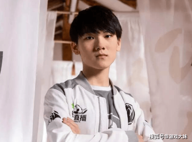 LOL皮肤投票排行，只有一款冠軍(jūn)皮肤进入前100，看到就(jiù)能想到IG