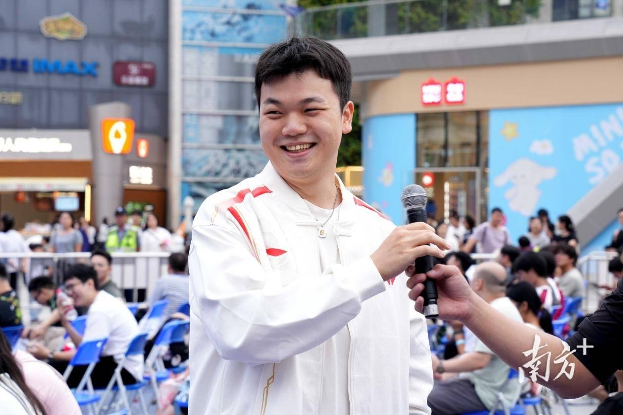 大湾区电竞迷再聚万江(jiāng)，LOL峽(xiá)谷传奇观赛派对落(luò)幕