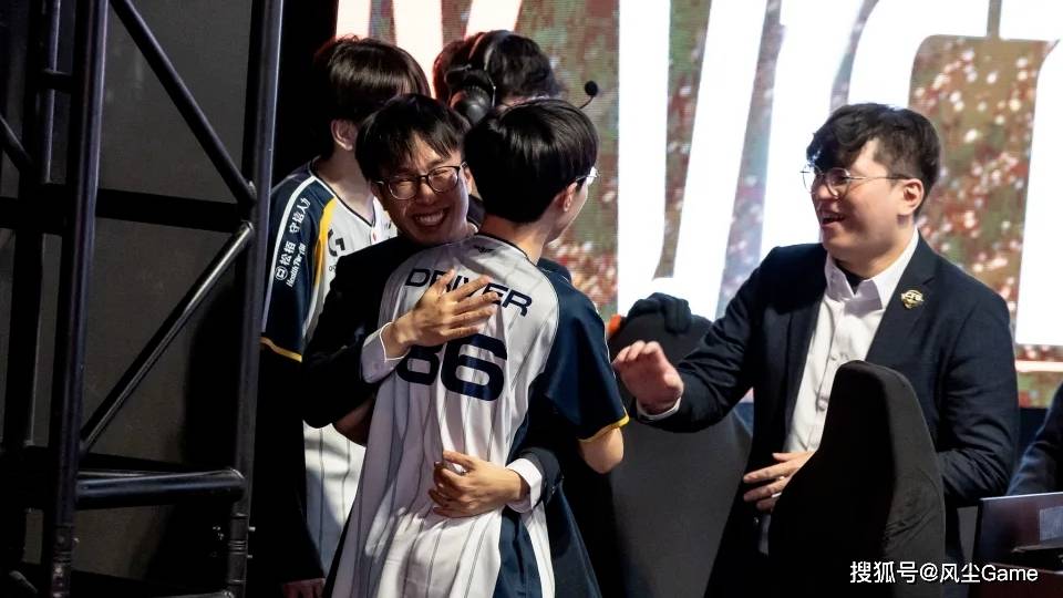 S15瑞士轮最佳阵容出(chū)炉！LPL三人(rén)上(shàng)榜(bǎng)，国产选手(shǒu)仅有(yǒu)一位