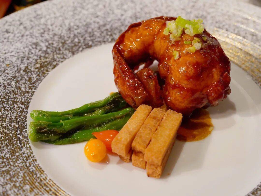 沪港(gǎng)米其林(lín)大(dà)厨天王山之战！