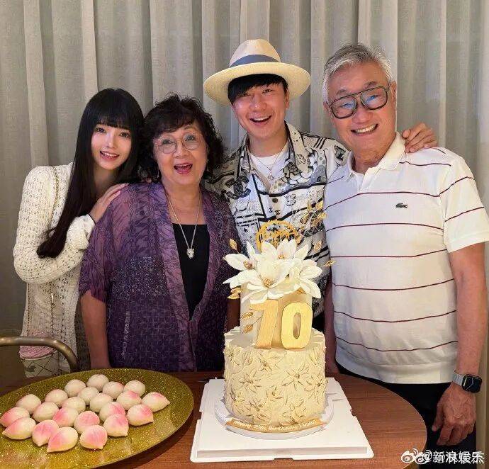 刚刚，林俊杰官宣(xuān)戀(liàn)情！